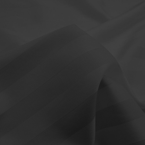523